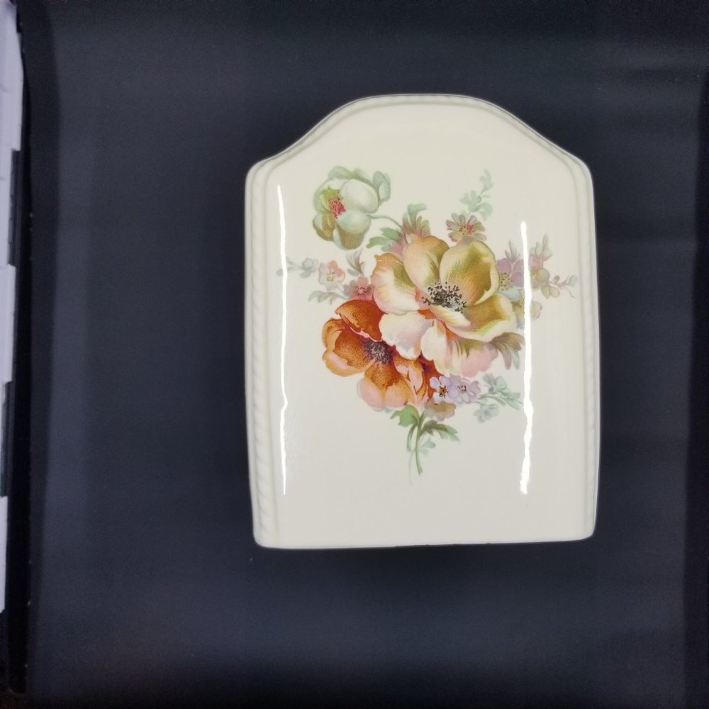 VB Athena California Boutique Tissue Box Cover - Picture 2 of 13